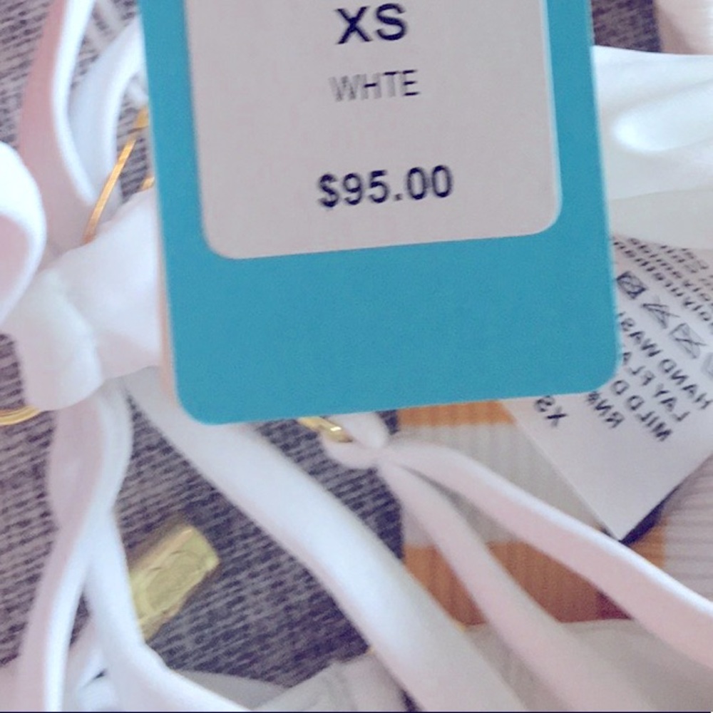 NWT Beach Bunny Bikini Set - XS/S - Picture 7 of 10
